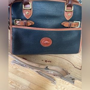 🎈SOLD🎈Vintage Dooney & Bourke blue tan pebble leather handbag